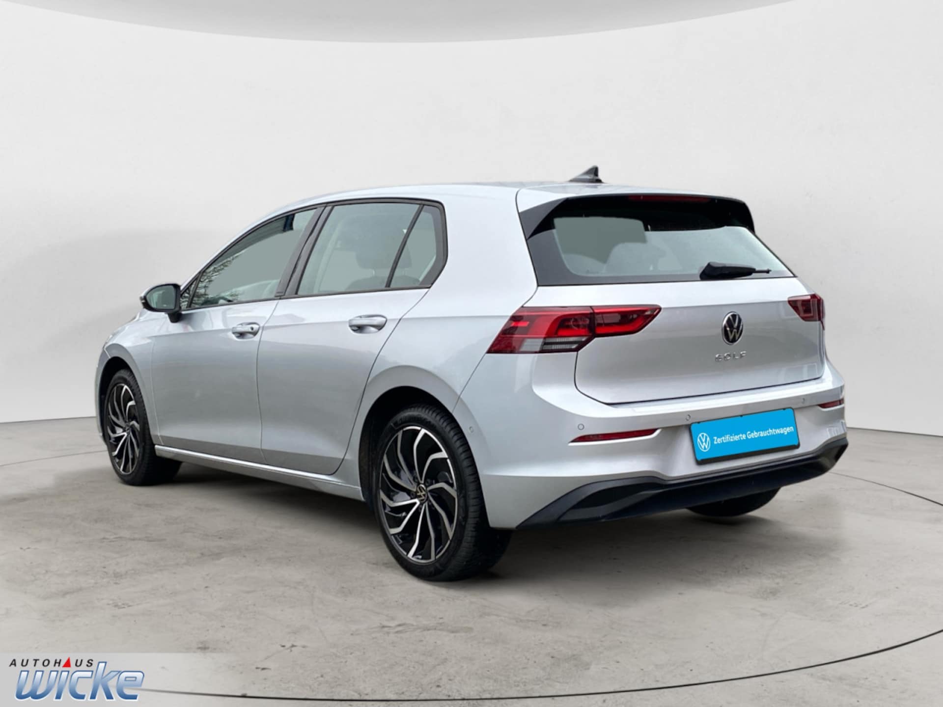 Volkswagen Golf Life