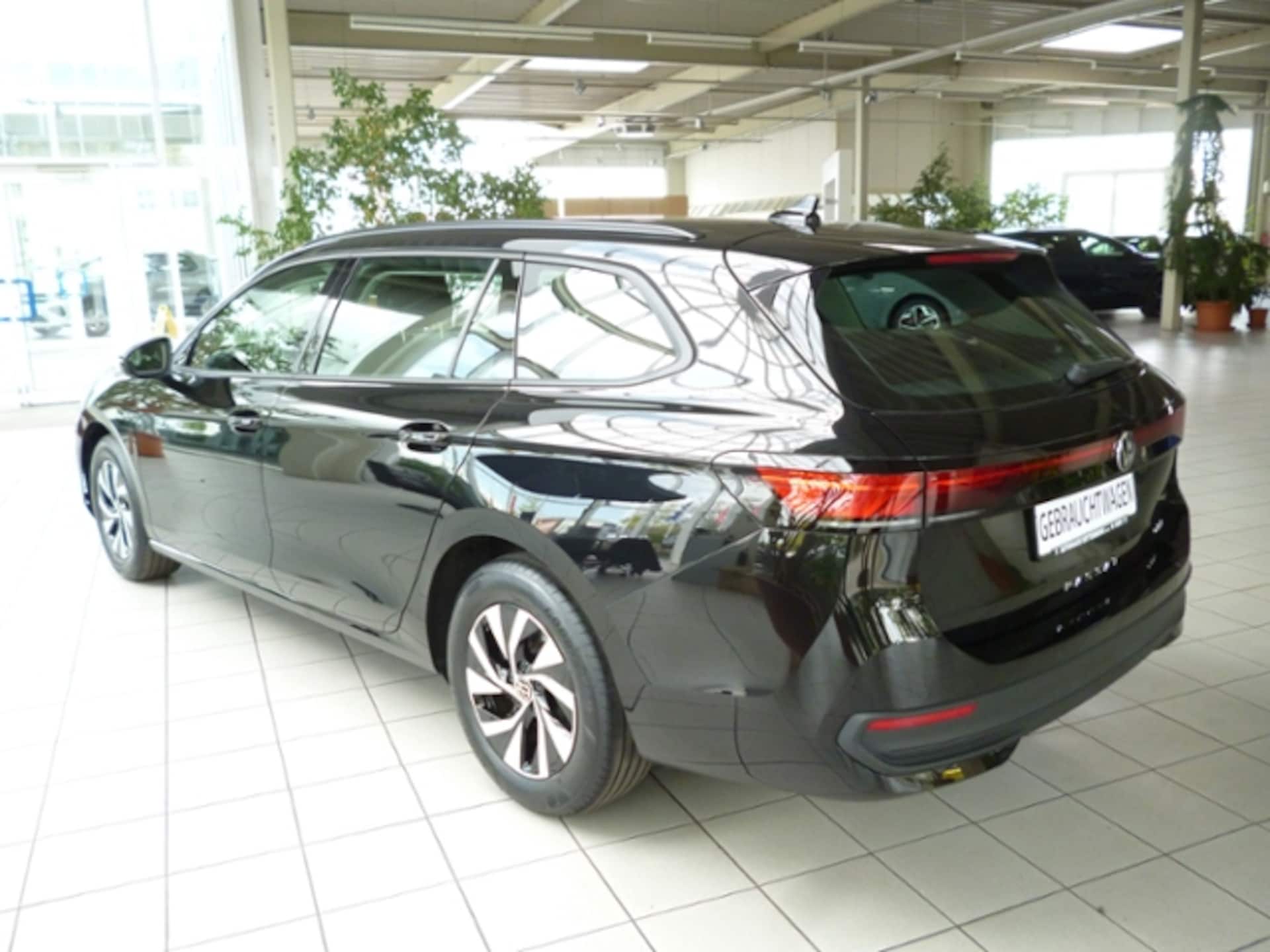 Volkswagen Passat Basis-Modell