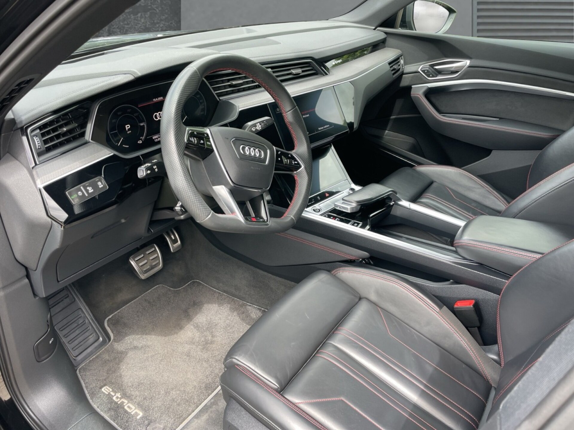 Audi Q8 Sportback e-tron S line