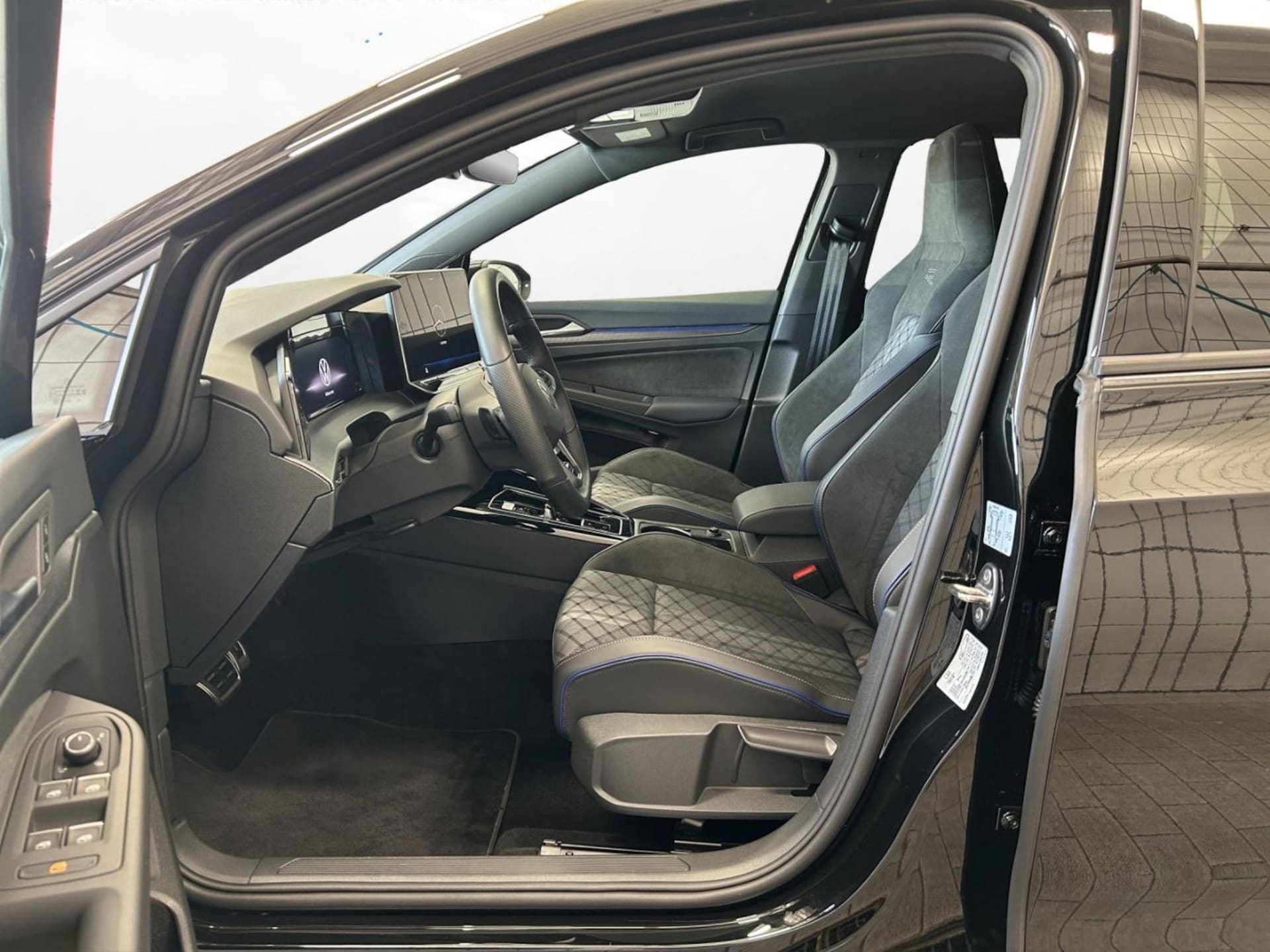 Volkswagen Golf R-Line