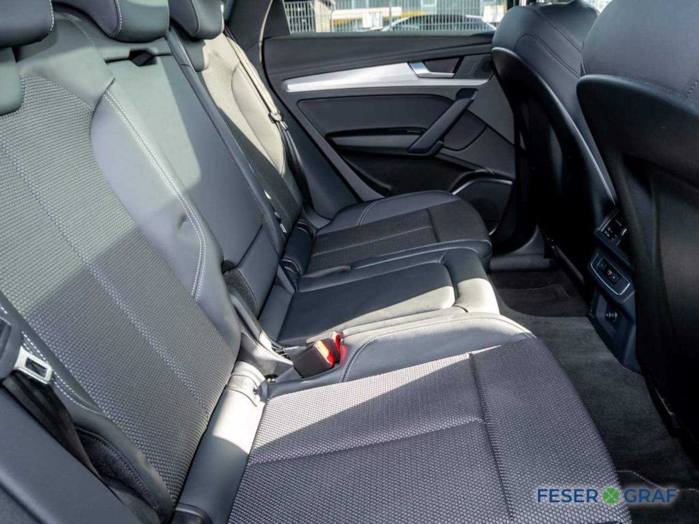 Bild über Audi Q5 Sportback 40 TFSI quattro S tronic - für weitere Informationen kontaktieren Sie den Audi Partner