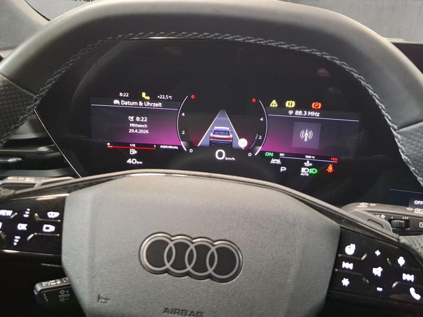 Bild über Audi Q5 SUV TDI quattro 150 kW S tronic - für weitere Informationen kontaktieren Sie den Audi Partner