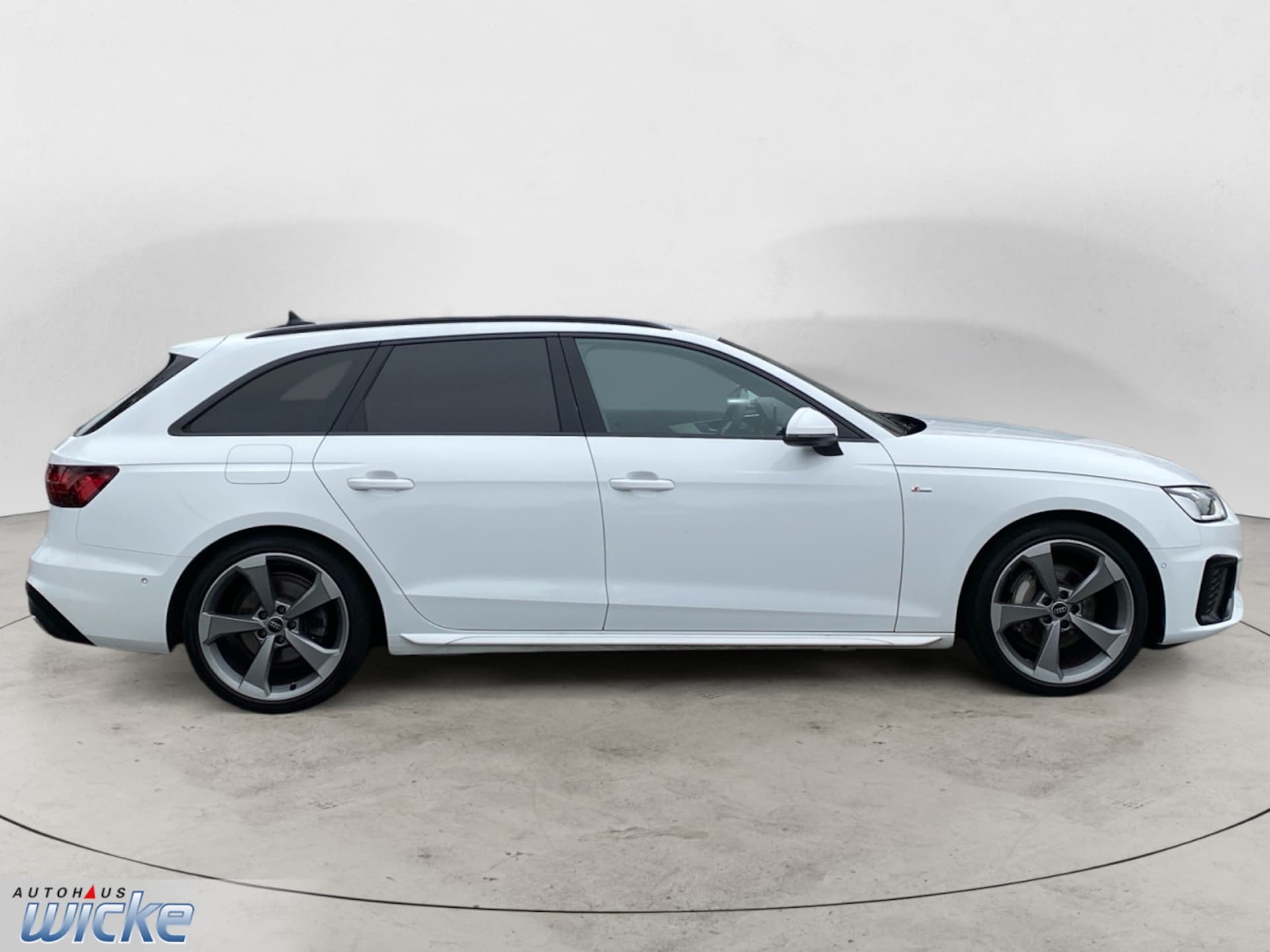 Audi A4 Avant S line