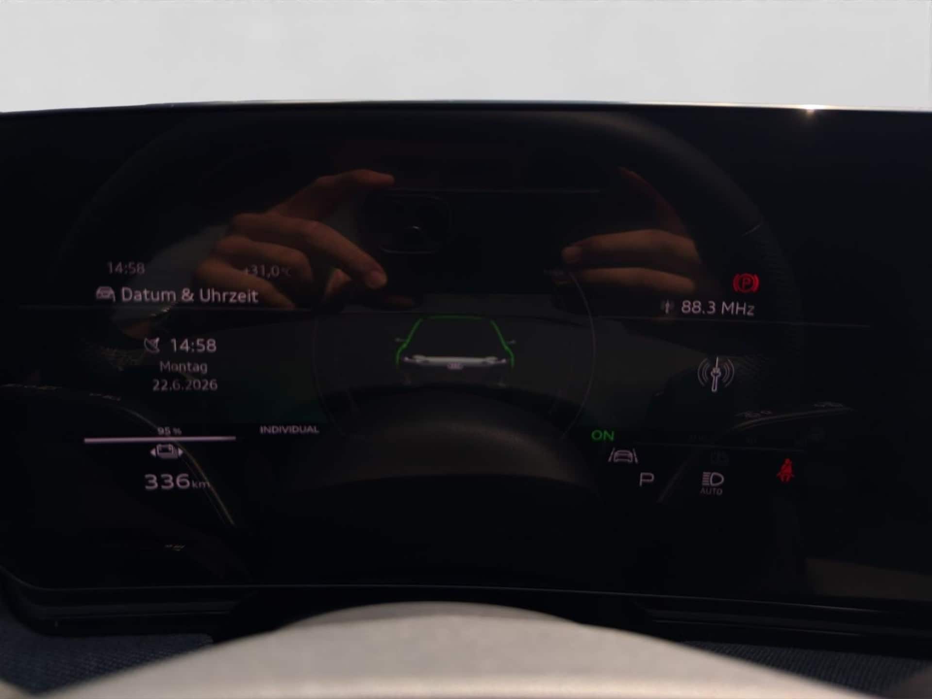 Audi A6 Avant e-tron edition one