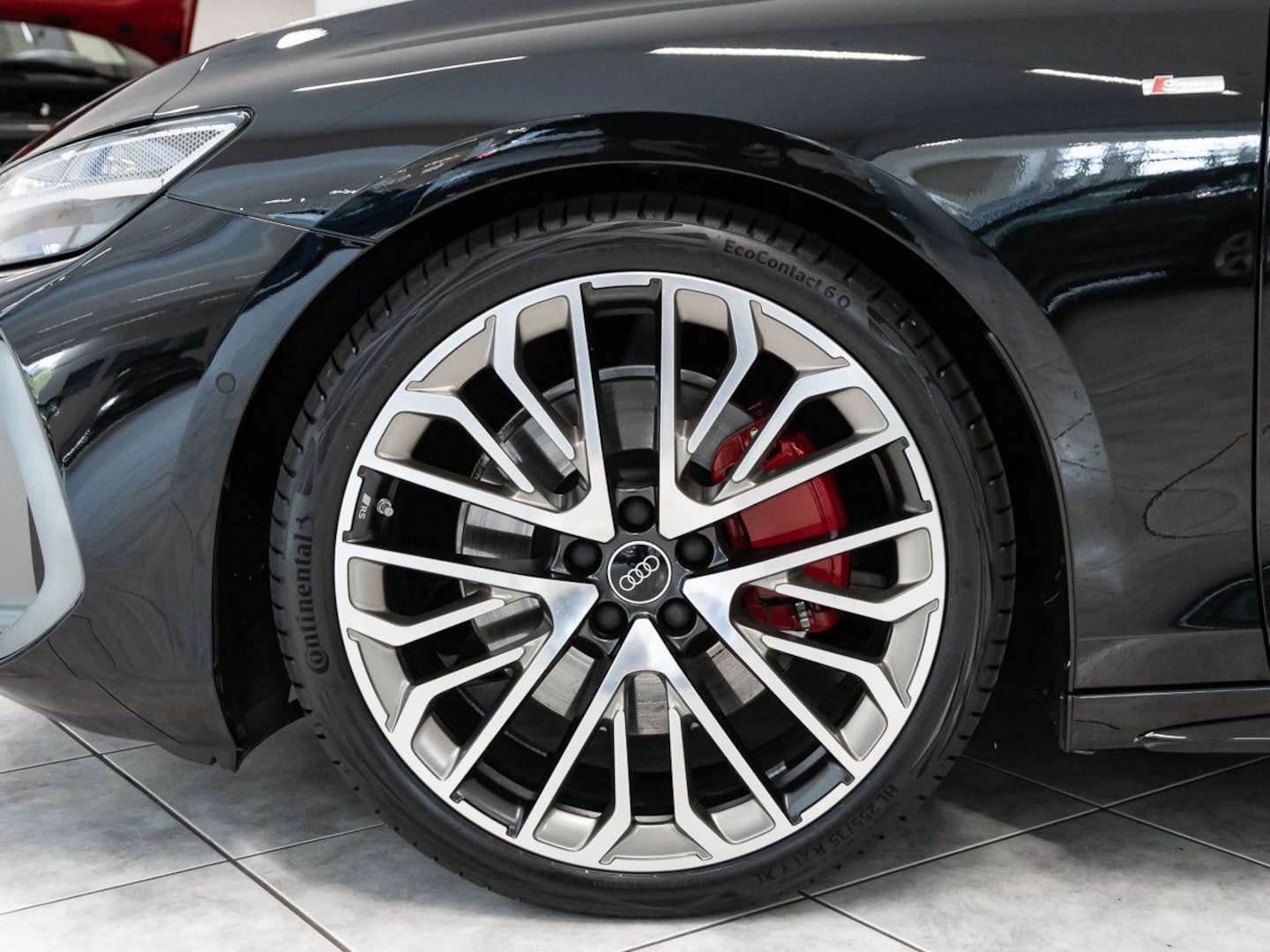 Bild über Audi A6 Avant TFSI quattro 270 kW S tronic - für weitere Informationen kontaktieren Sie den Audi Partner