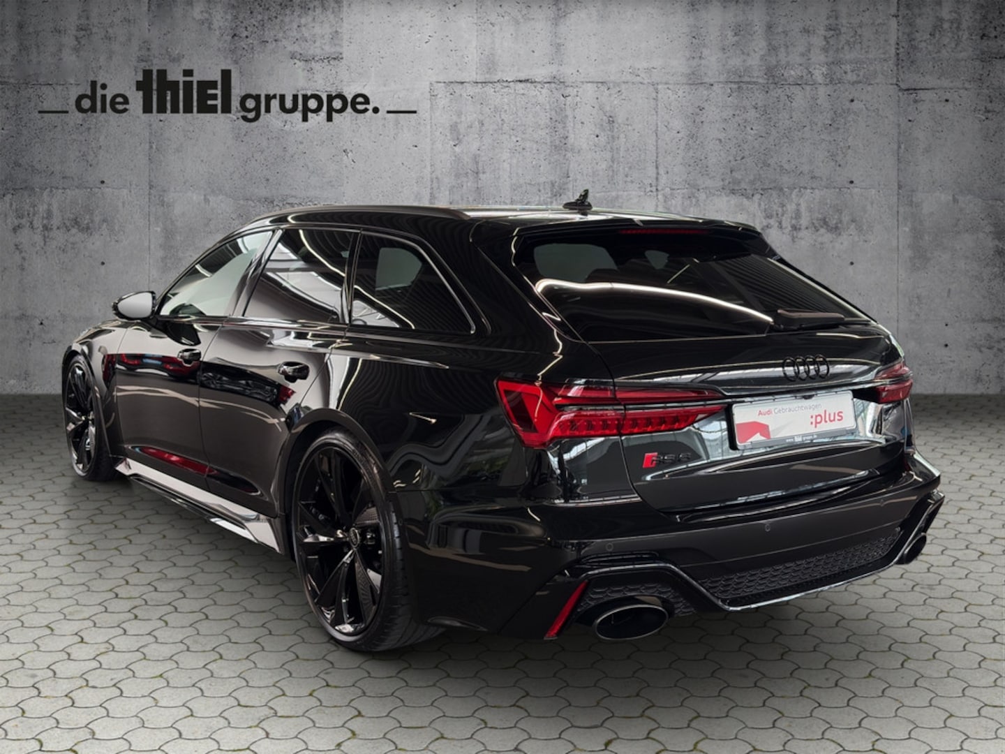 Bild über Audi RS 6 Avant performance quattro tiptronic - für weitere Informationen kontaktieren Sie den Audi Partner