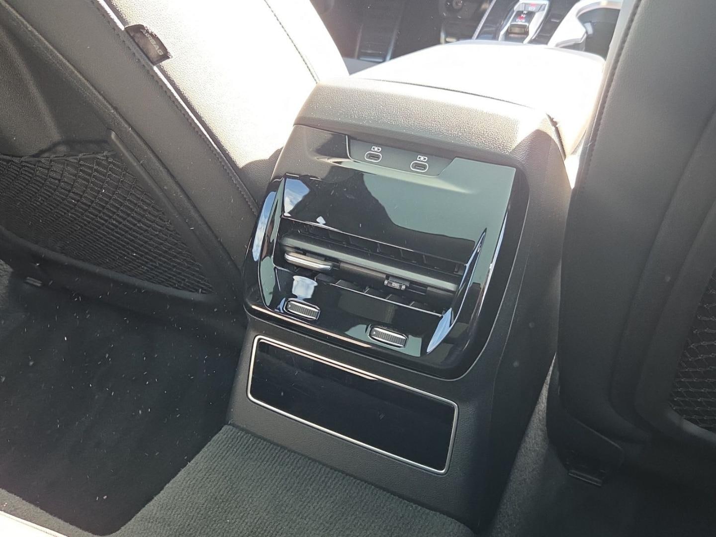 Bild über Audi A6 Avant TFSI quattro 270 kW S tronic - für weitere Informationen kontaktieren Sie den Audi Partner