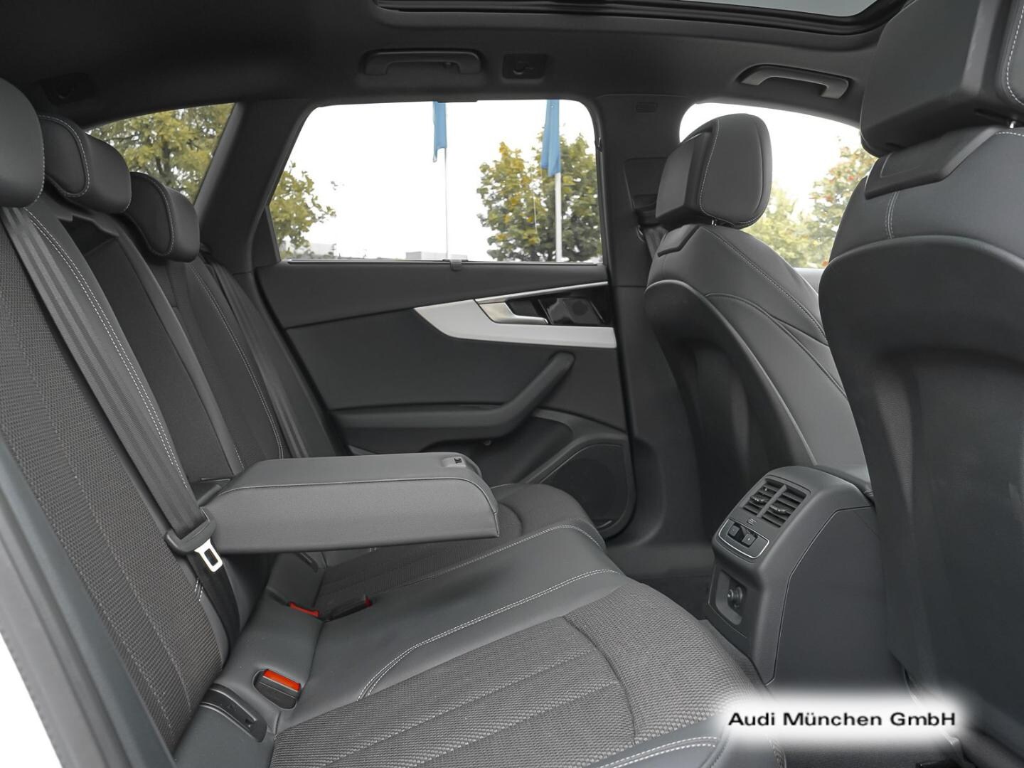 Bild über Audi A4 Avant S line 40 TFSI quattro S tronic - für weitere Informationen kontaktieren Sie den Audi Partner