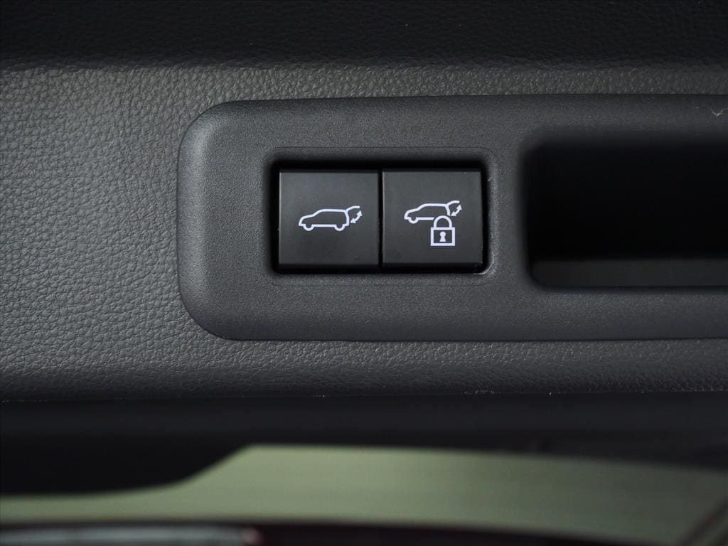 2024 Toyota Sequoia Platinum - Photo 9