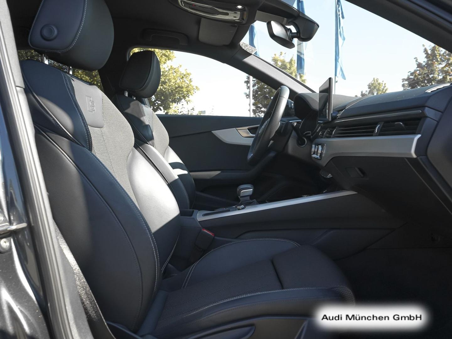 Bild über Audi A4 Avant S line 40 TFSI S tronic - für weitere Informationen kontaktieren Sie den Audi Partner