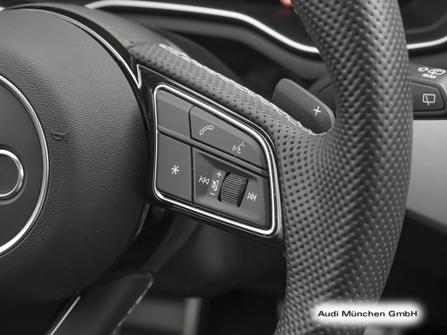 Bild über Audi A4 Avant S line 40 TFSI quattro S tronic - für weitere Informationen kontaktieren Sie den Audi Partner