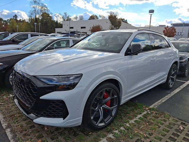 2026 Audi RS Q8 SUV performance