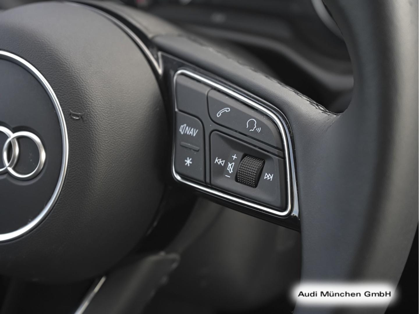 Bild über Audi Q2 35 TFSI S tronic - für weitere Informationen kontaktieren Sie den Audi Partner