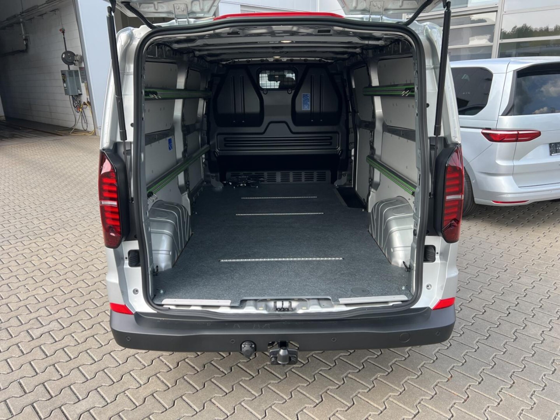 Volkswagen Transporter Kasten langer Radstand
