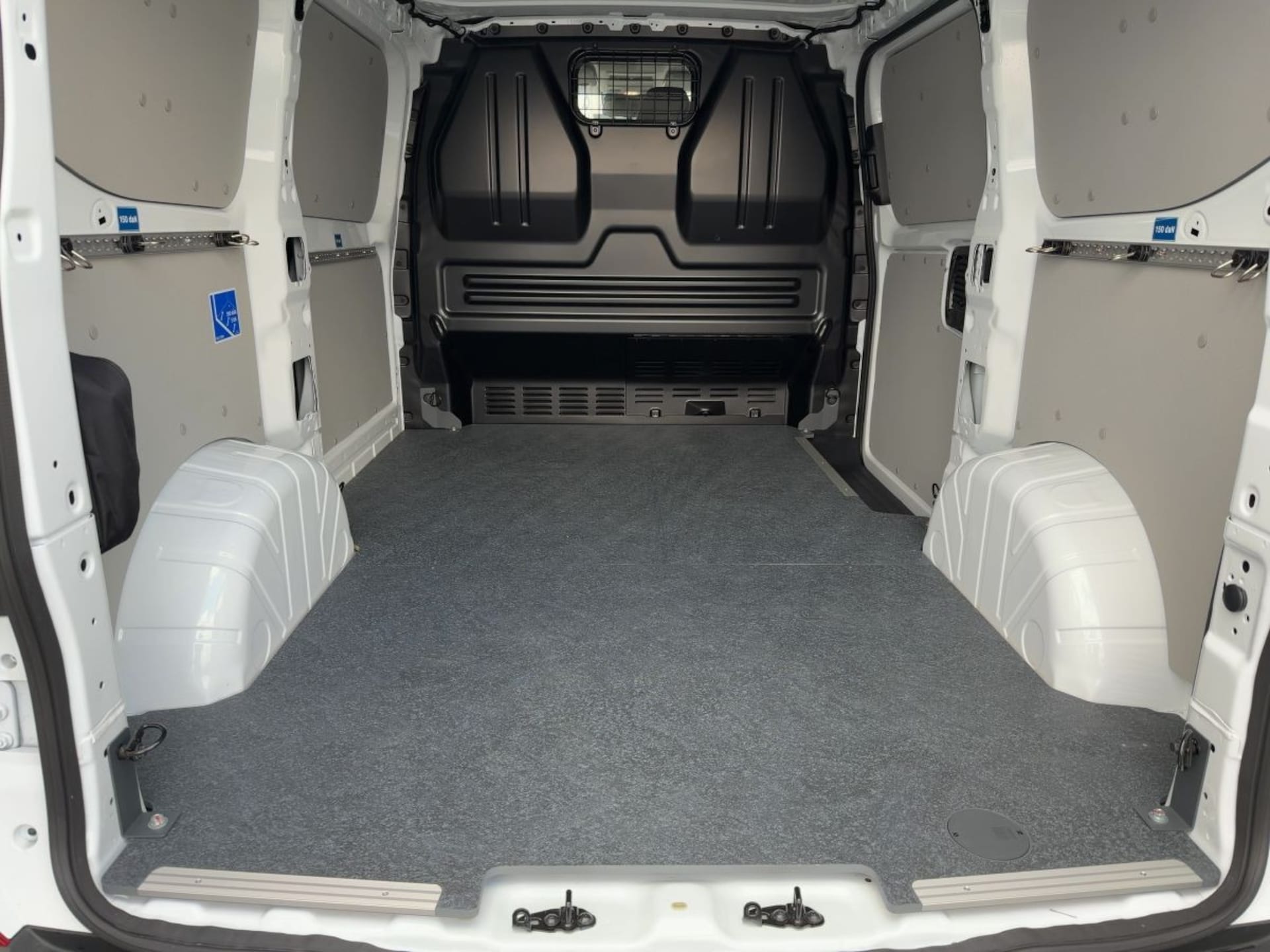 Volkswagen Transporter Kasten kurzer Radstand