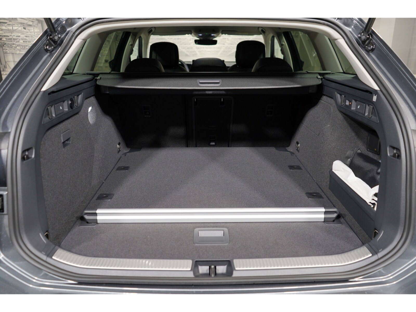 Volkswagen Passat – Bild 11