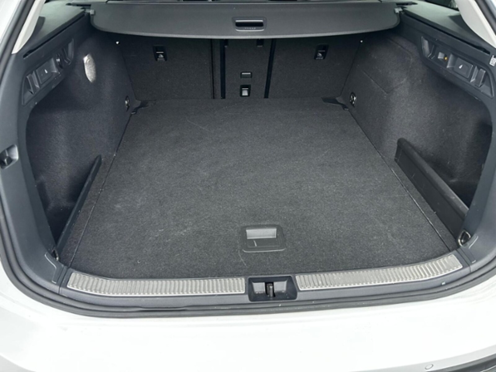 Volkswagen Passat – Bild 11