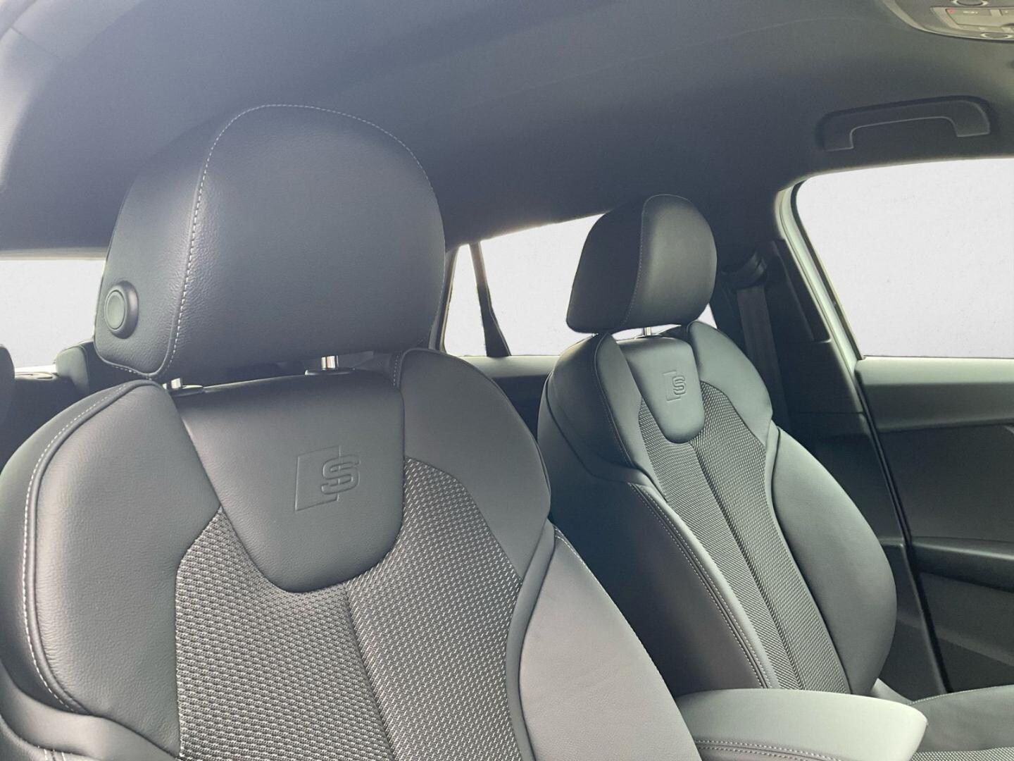 Bild über Audi Q2 S line 35 TFSI S tronic - für weitere Informationen kontaktieren Sie den Audi Partner