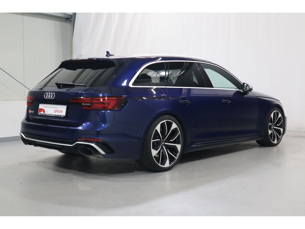 Image about Audi RS 4 Avant TFSI quattro tiptronic
