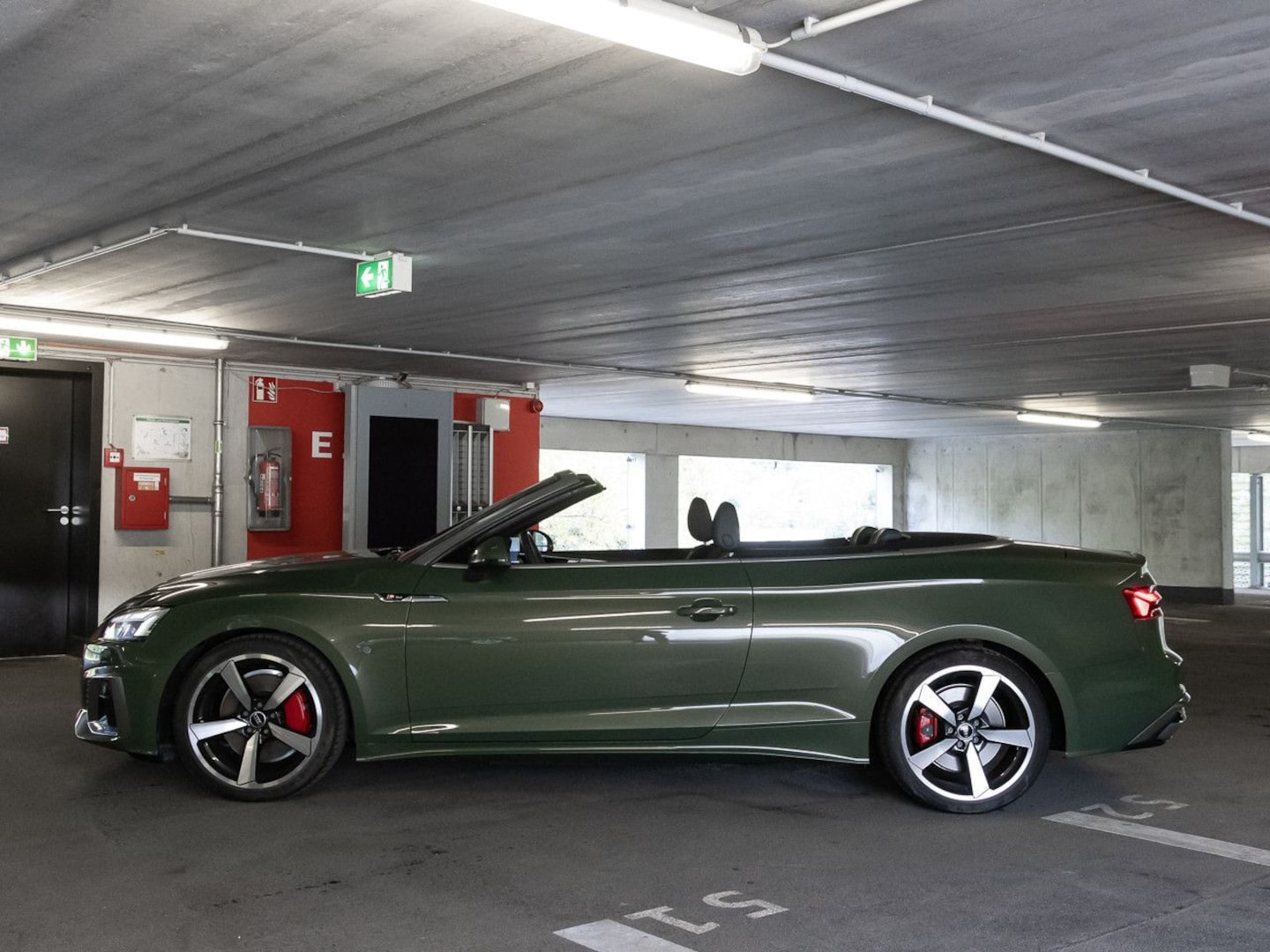 Bild über Audi A5 Cabriolet S line 45 TFSI quattro S tronic - für weitere Informationen kontaktieren Sie den Audi Partner