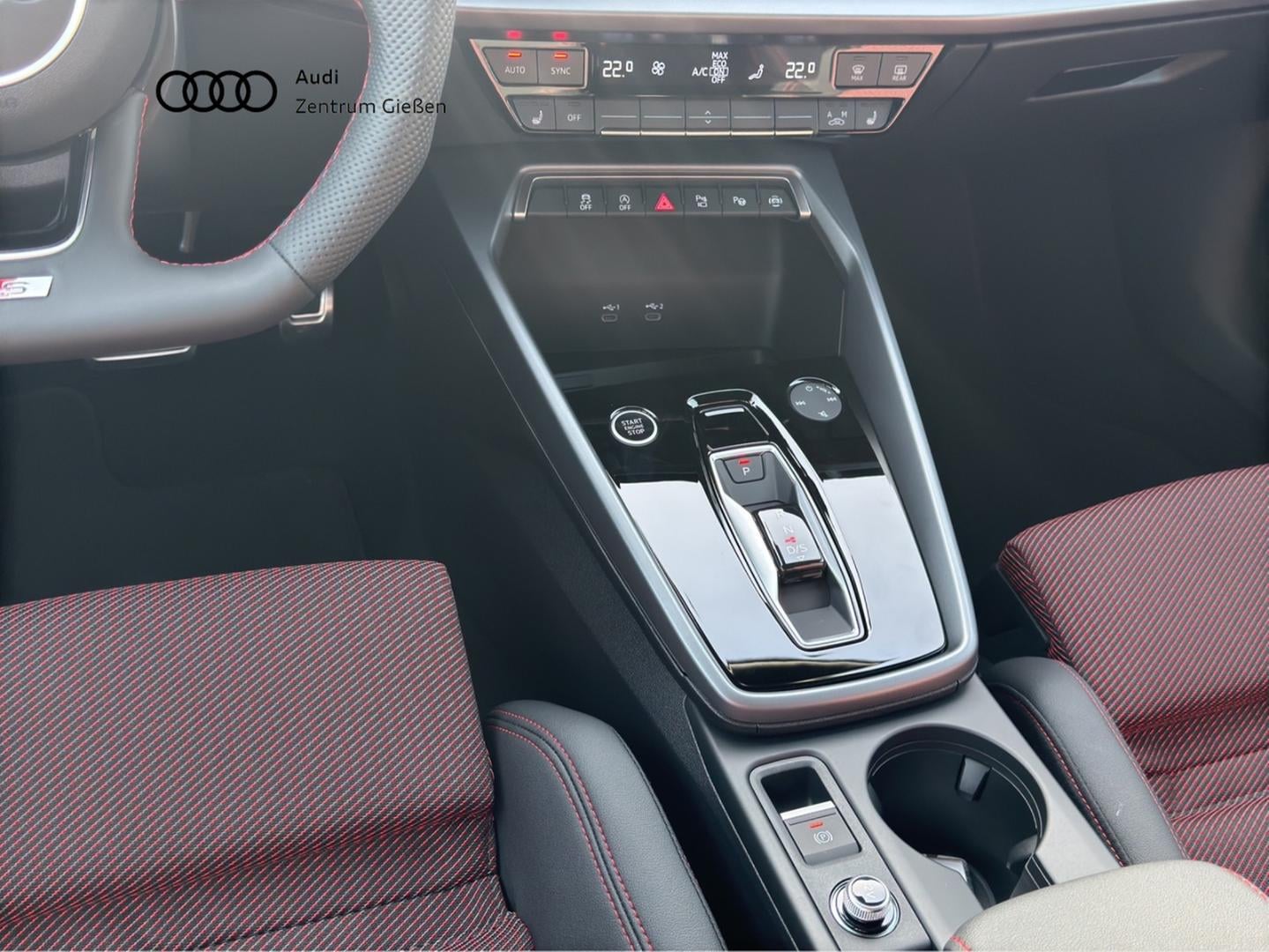 Bild über Audi A3 Sportback TFSI 110 kW S tronic - für weitere Informationen kontaktieren Sie den Audi Partner