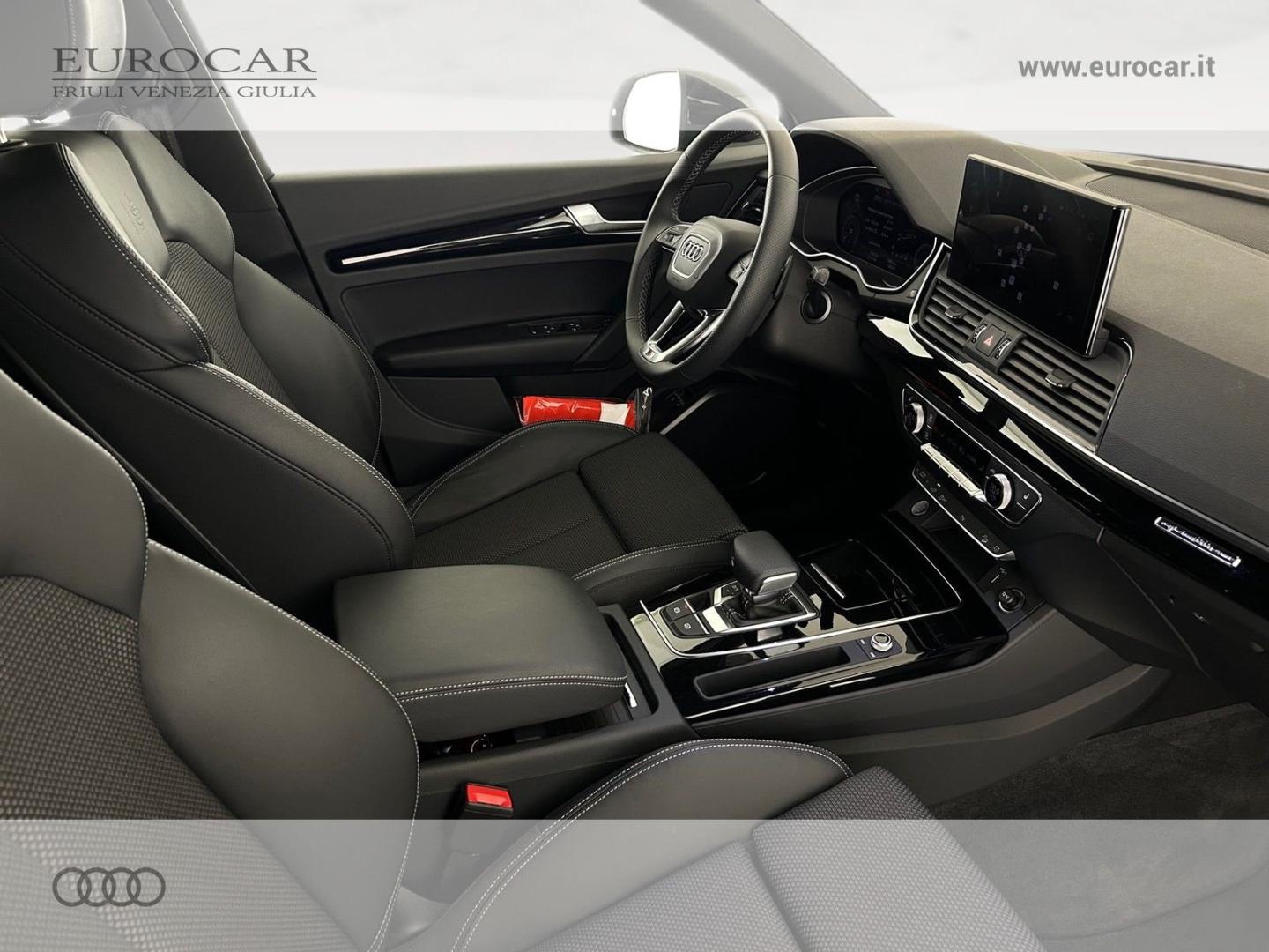 Image about Audi Q5 Sportback TFSI e Identity Black 50 TFSI e quattro 220 kW (299 CV) S tronic