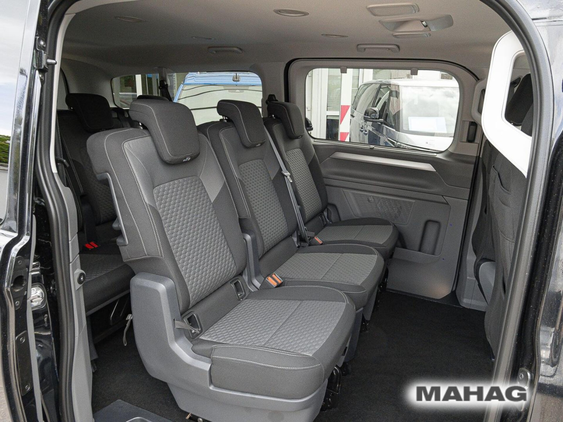 Volkswagen Caravelle langer Radstand Style