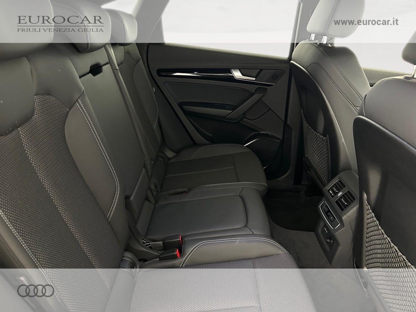 Image about Audi Q5 Sportback TFSI e Identity Black 50 TFSI e quattro 220 kW (299 CV) S tronic