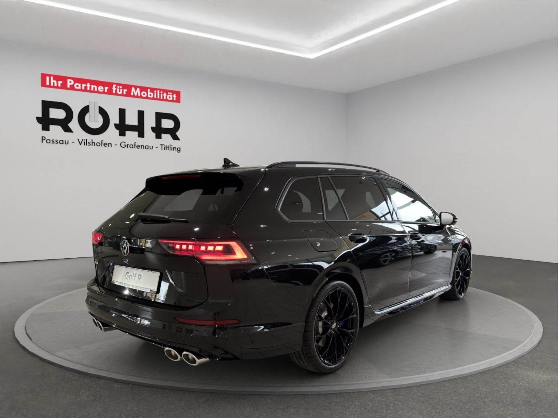 Volkswagen Golf Variant R