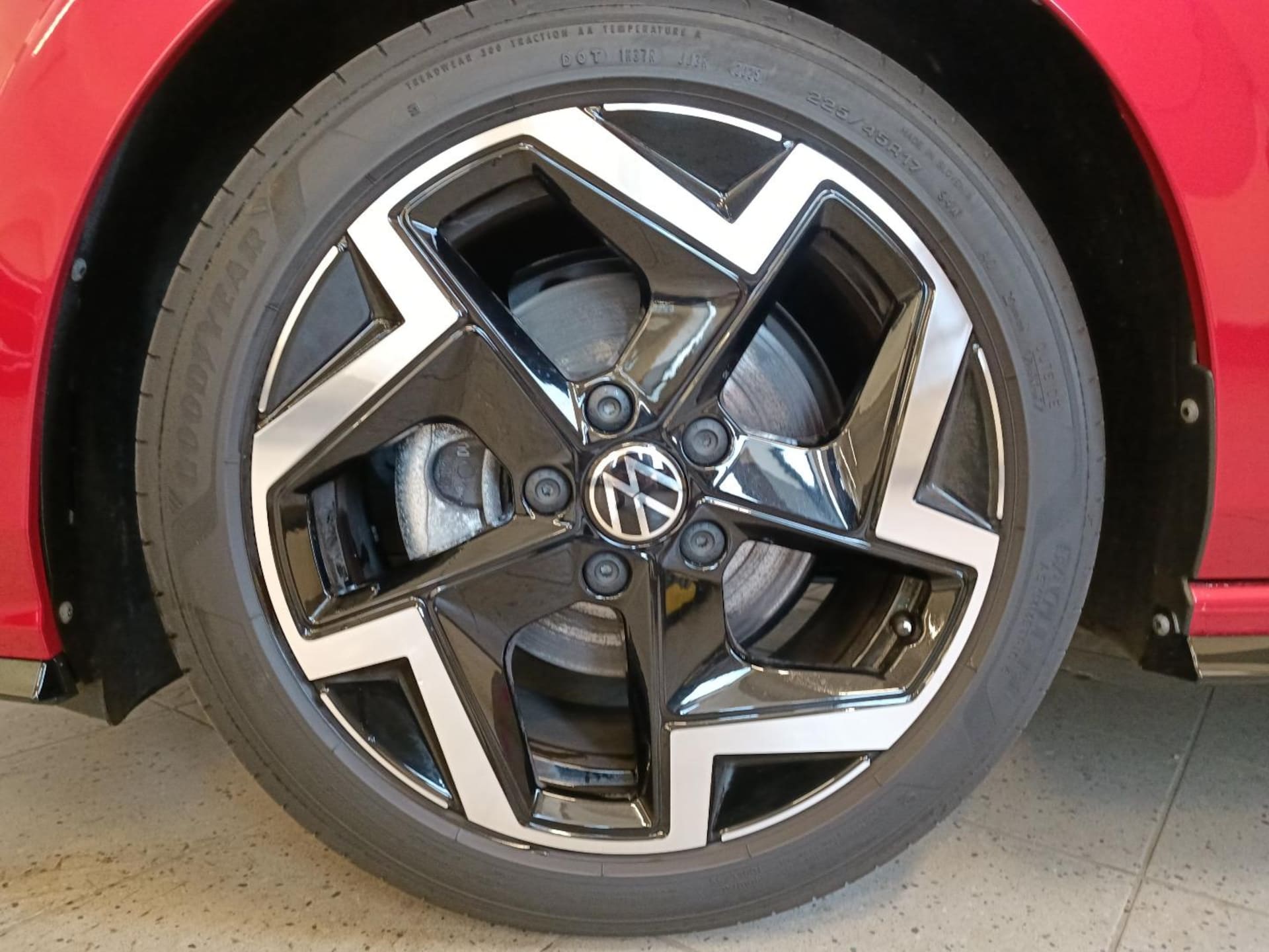 Volkswagen Golf R-Line