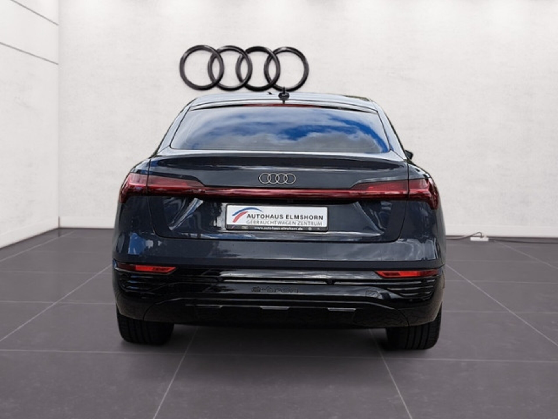 Audi Q8 Sportback e-tron Advanced