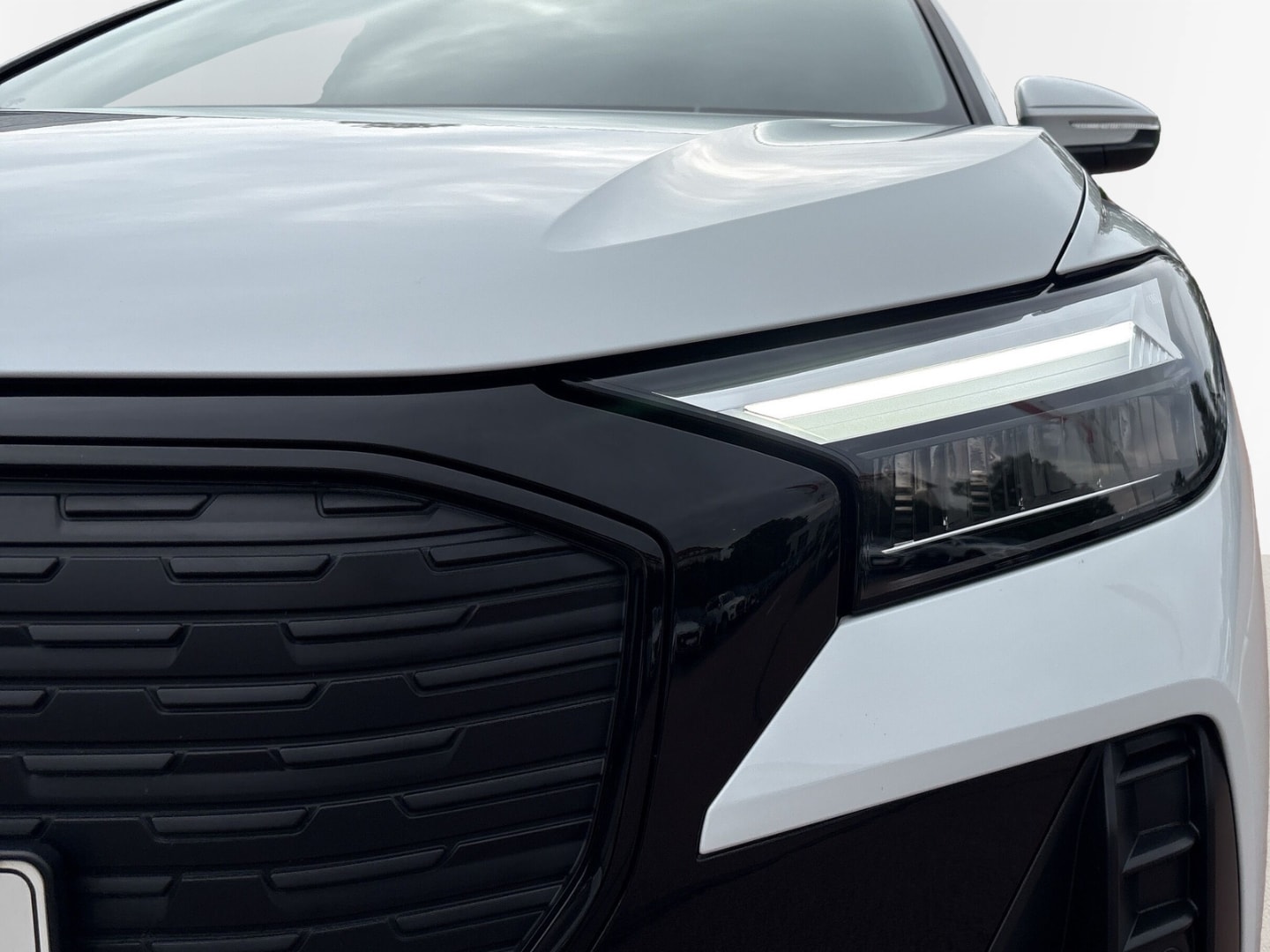 Bild über Audi Q4 e-tron 40 e-tron - für weitere Informationen kontaktieren Sie den Audi Partner