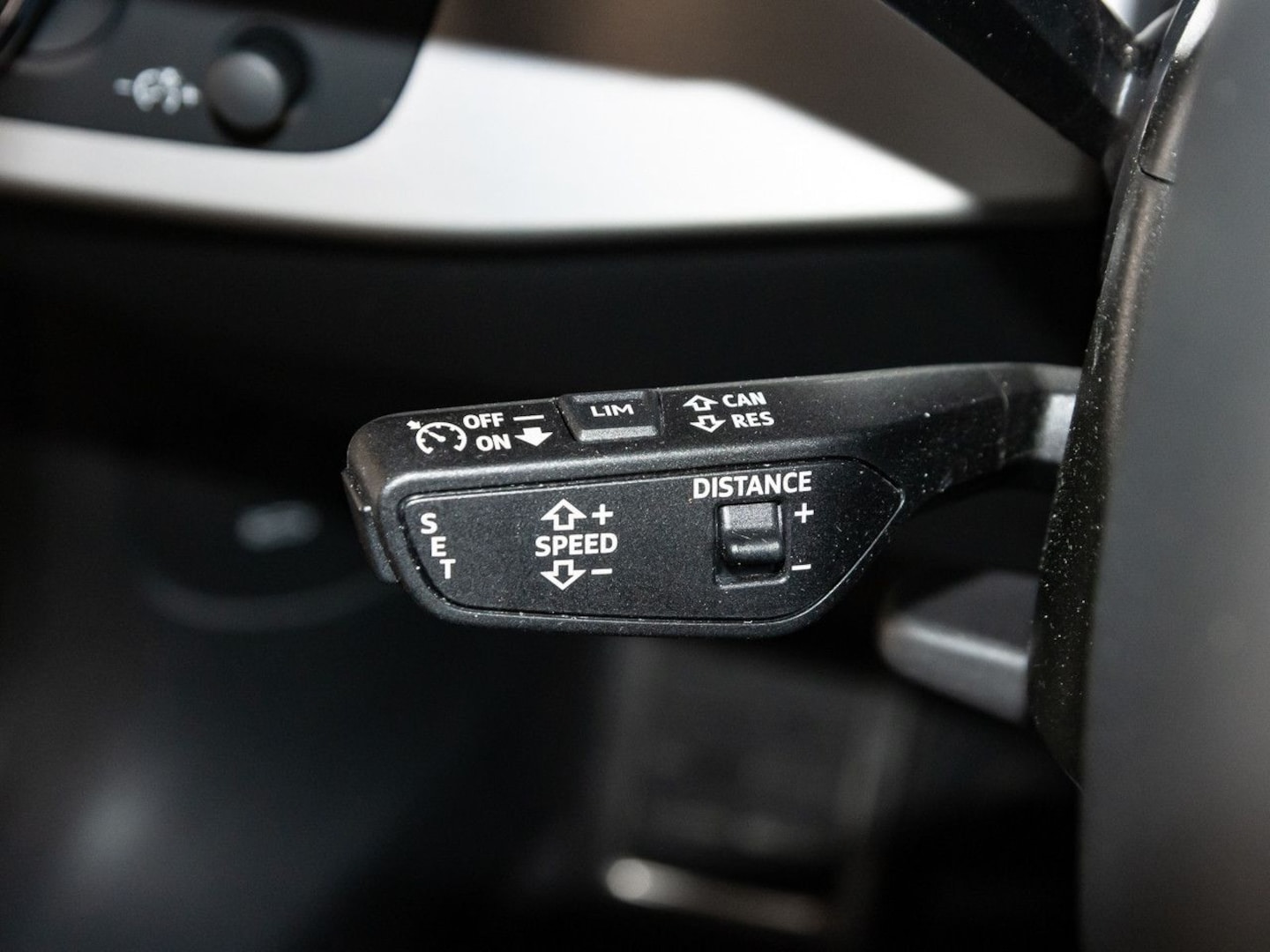 Bild über Audi A5 Cabriolet S line 45 TFSI quattro S tronic - für weitere Informationen kontaktieren Sie den Audi Partner