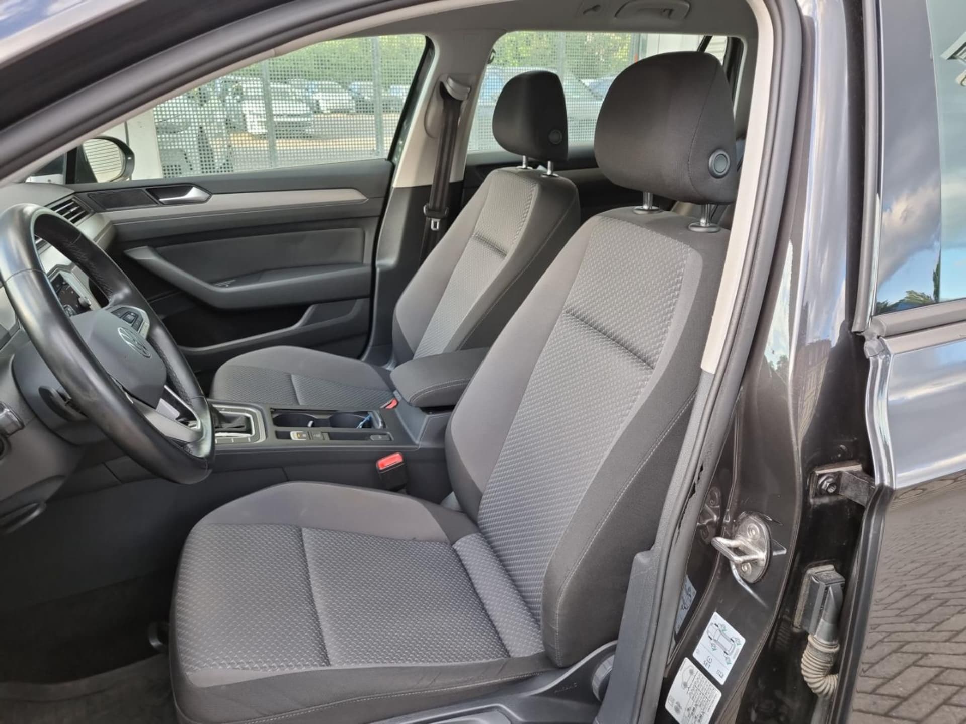 Volkswagen Passat Variant Basis-Modell