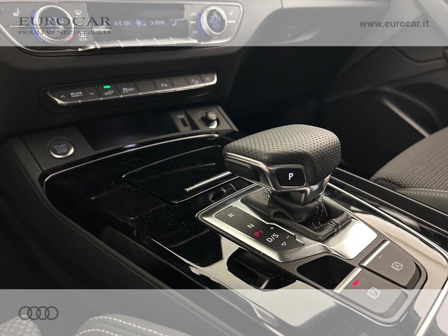Image about Audi Q5 Sportback TFSI e Identity Black 50 TFSI e quattro 220 kW (299 CV) S tronic