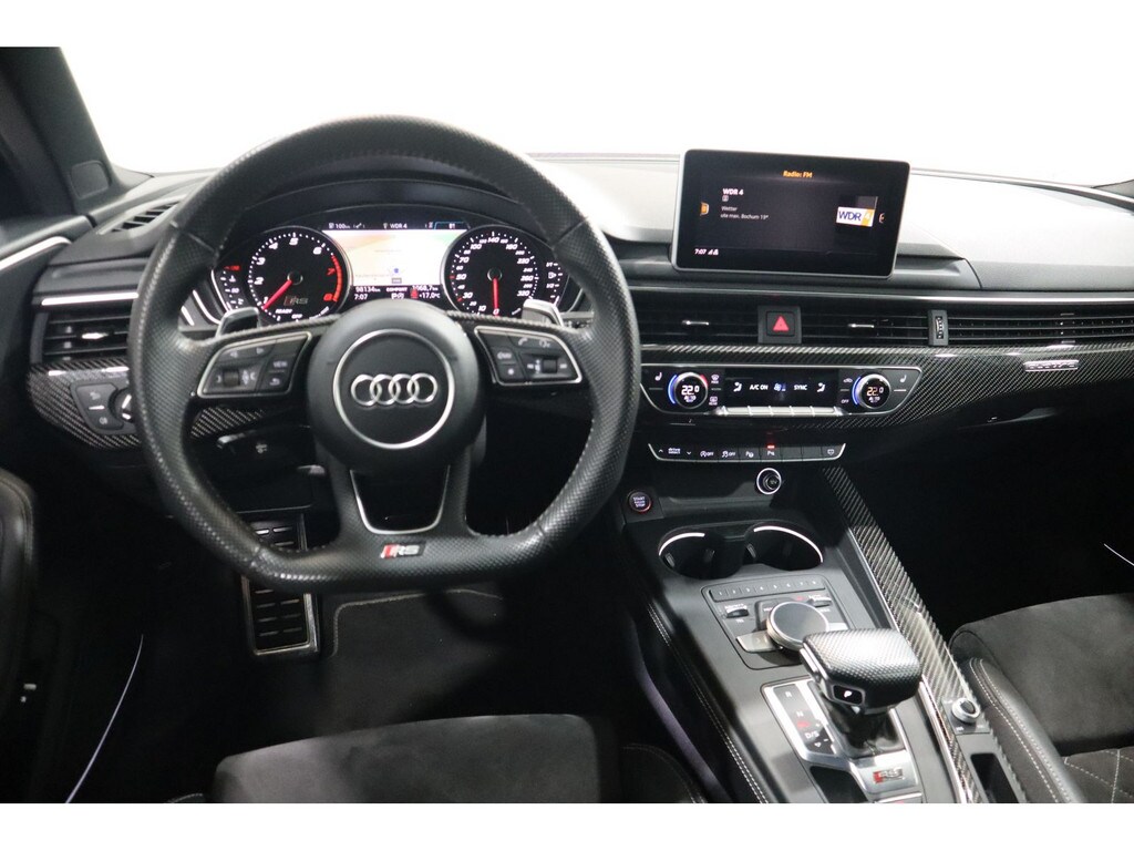 Image about Audi RS 4 Avant TFSI quattro tiptronic