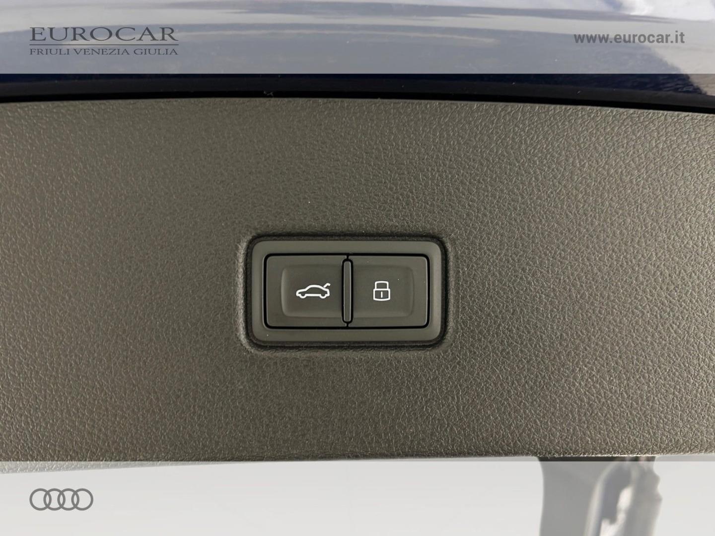 Image about Audi Q5 Sportback TFSI e Identity Black 50 TFSI e quattro 220 kW (299 CV) S tronic