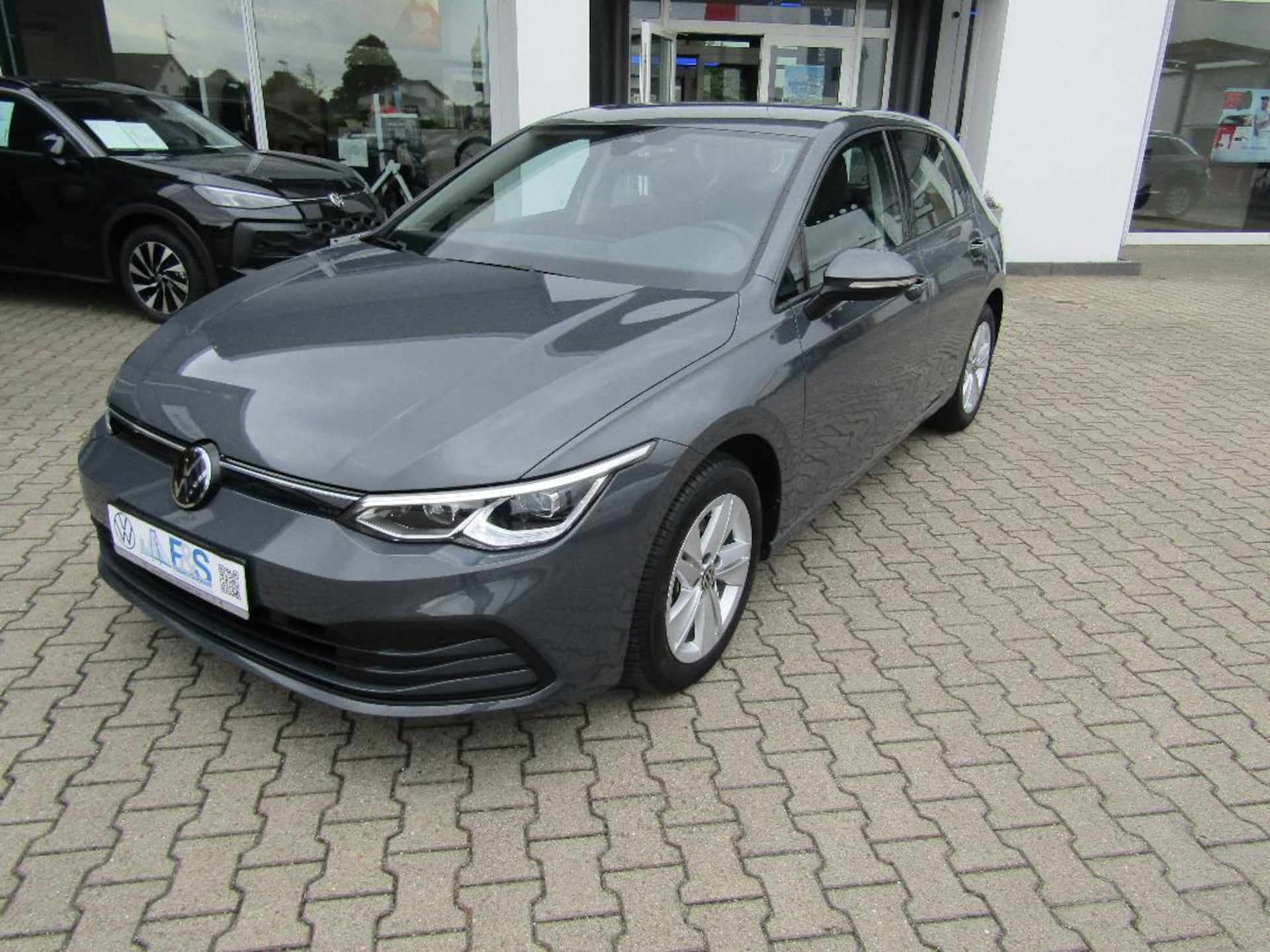 Volkswagen Golf Life