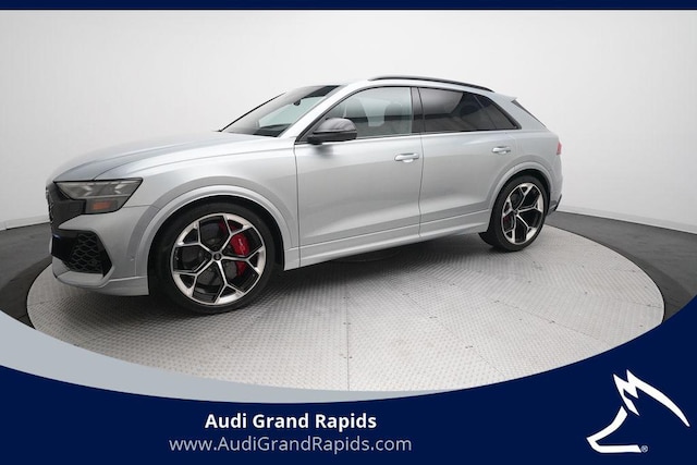 Photo of 2025 Audi RS Q8 SUV performance