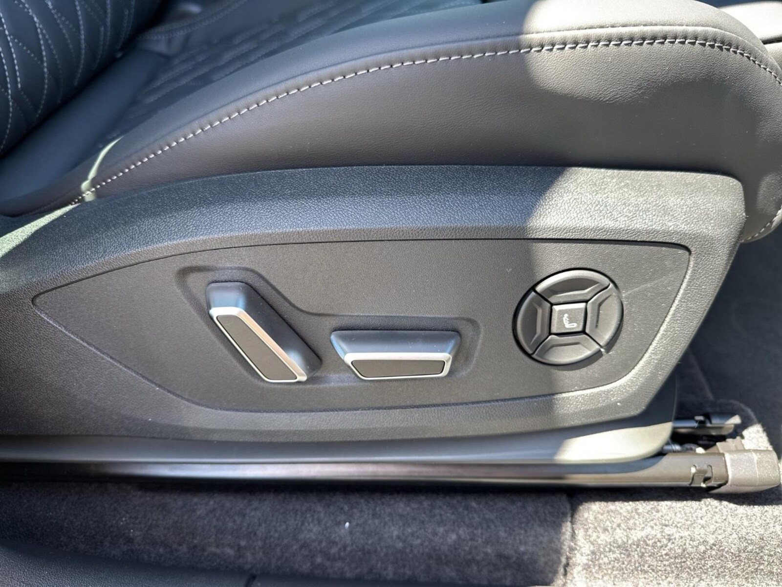 Audi Q6 e-tron – Bild 18