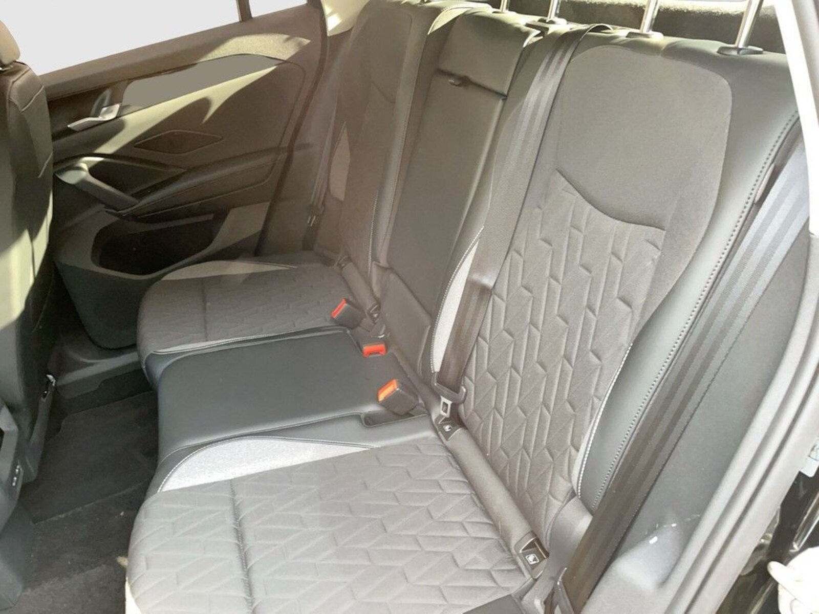 Volkswagen Tiguan – Bild 11