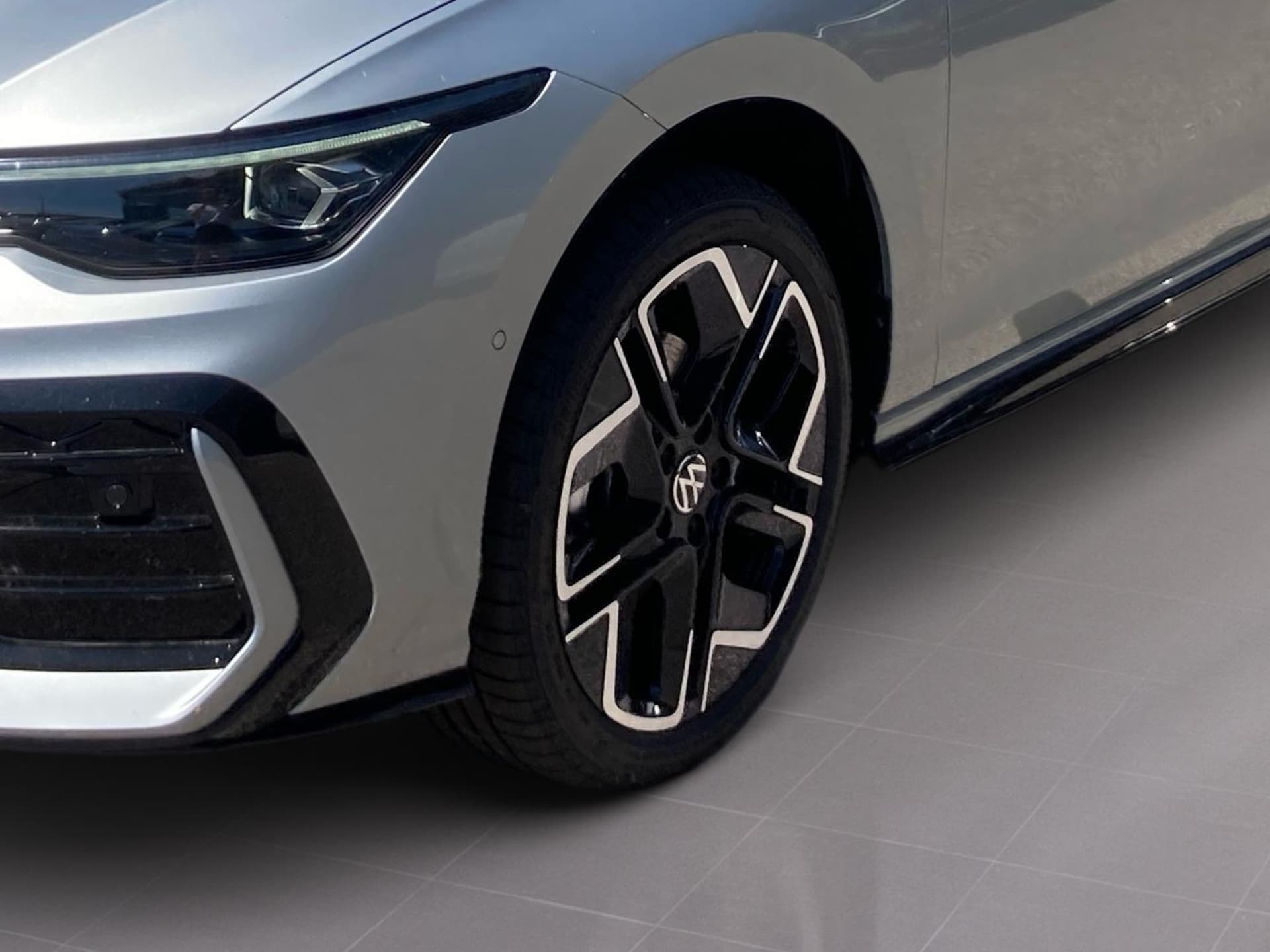 Volkswagen Golf R-Line