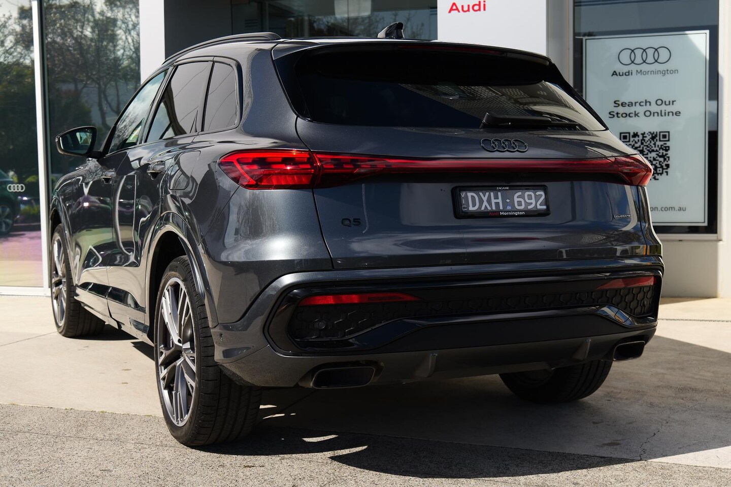 Image about Audi Q5 SUV e-hybrid quattro S tronic
