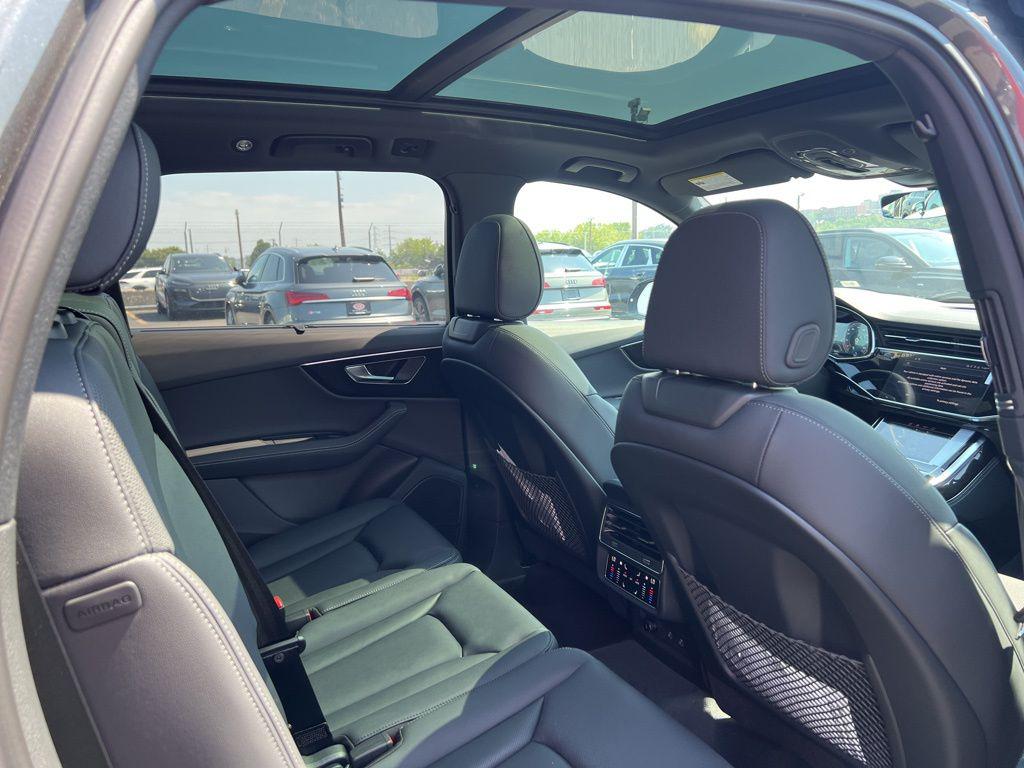 2025 Audi Q7 Premium Plus - Photo 15