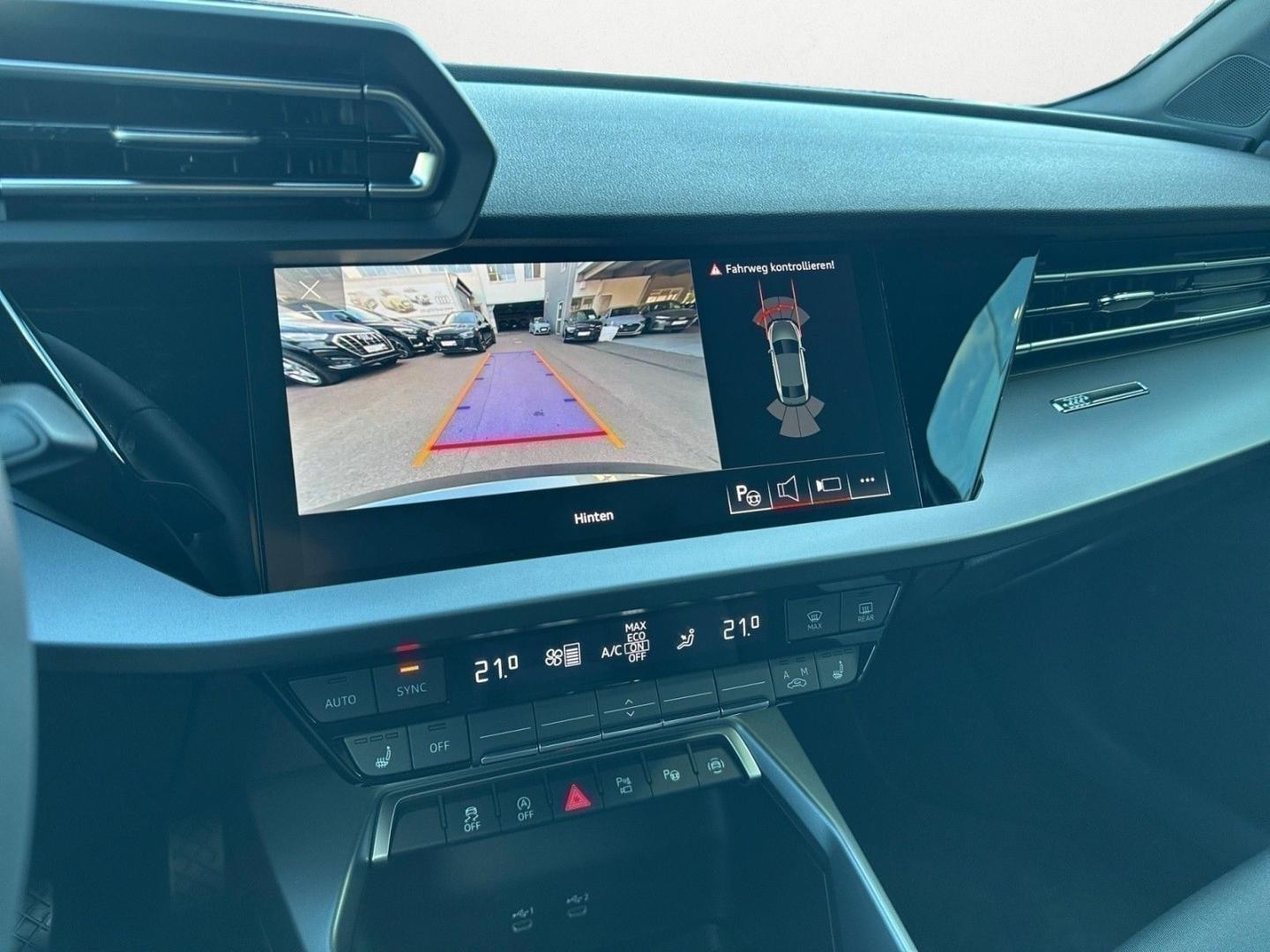 Bild über Audi A3 Limousine TFSI Schaltgetriebe - für weitere Informationen kontaktieren Sie den Audi Partner