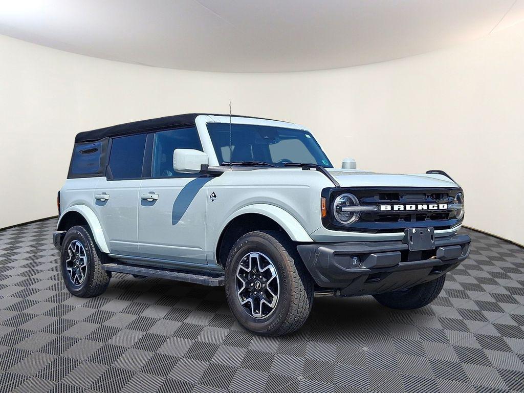2024 Ford Bronco Outer Banks 4x4's photo