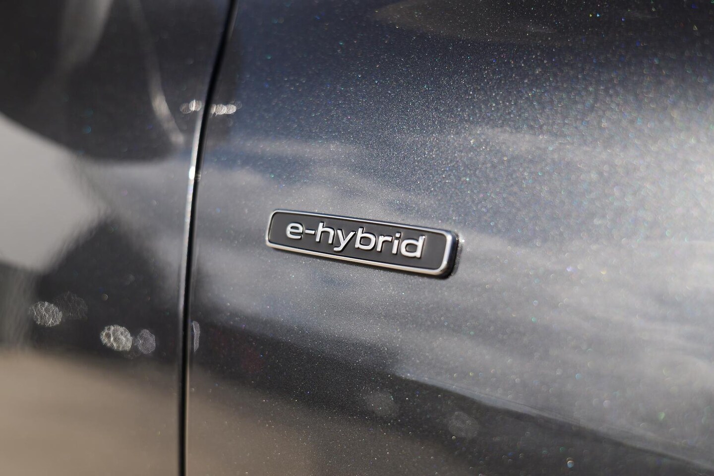 Image about Audi Q5 SUV e-hybrid quattro S tronic