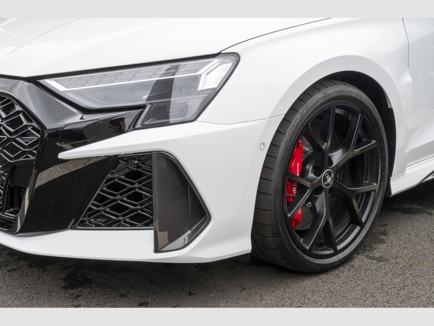 Bild über Audi RS 3 Sportback TFSI quattro 294 kW S tronic - für weitere Informationen kontaktieren Sie den Audi Partner