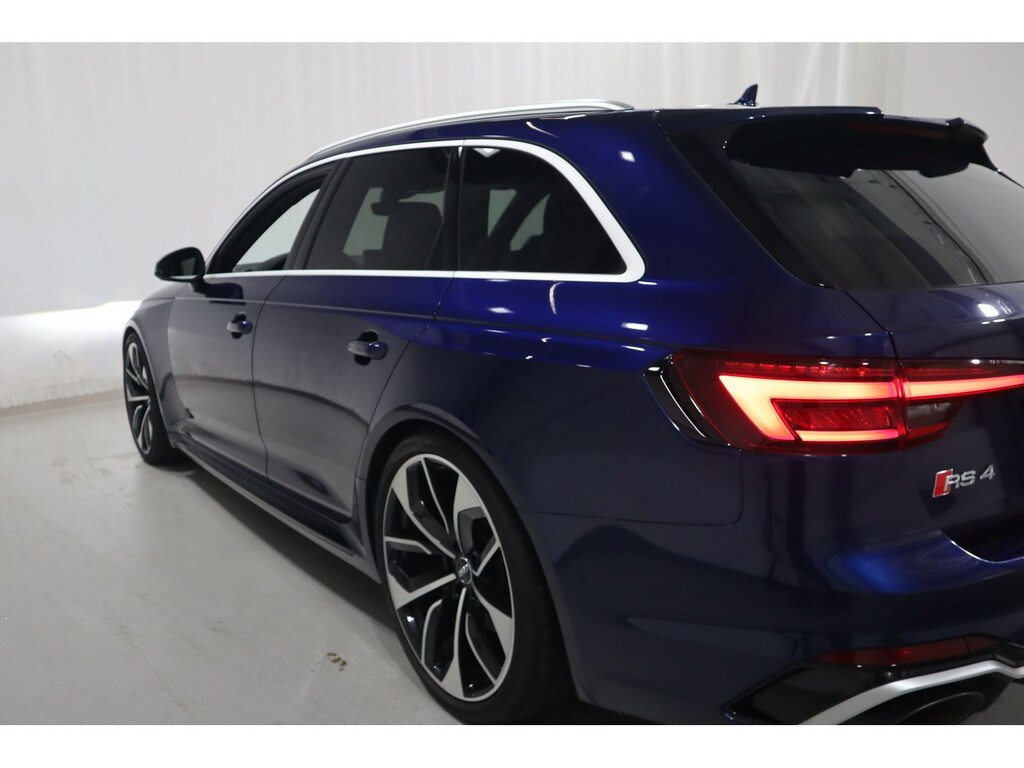 Image about Audi RS 4 Avant TFSI quattro tiptronic