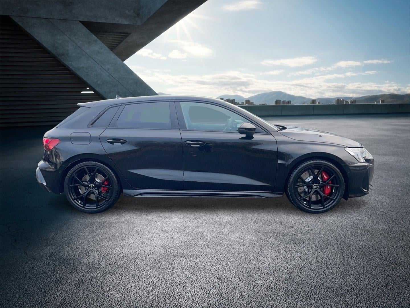 Bild über Audi RS 3 Sportback TFSI quattro 294 kW S tronic - für weitere Informationen kontaktieren Sie den Audi Partner